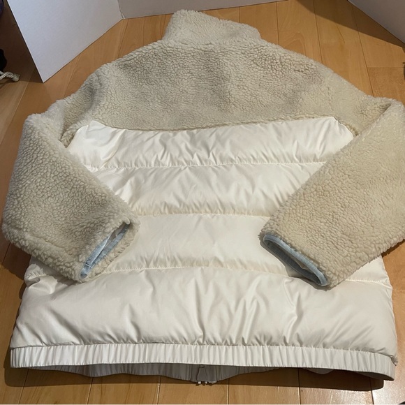 Coach Women's Sherpa Down Jacket in Cream/Blue Medium- EUC - Picture 4 of 9